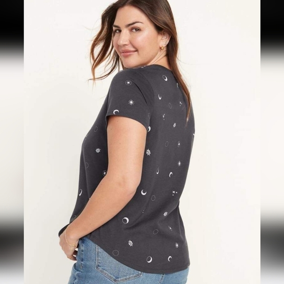 ⭐️40% Off⭐️ Old Navy Celestial Print EveryWear Short-Sleeve T-Shirt - Picture 3 of 8
